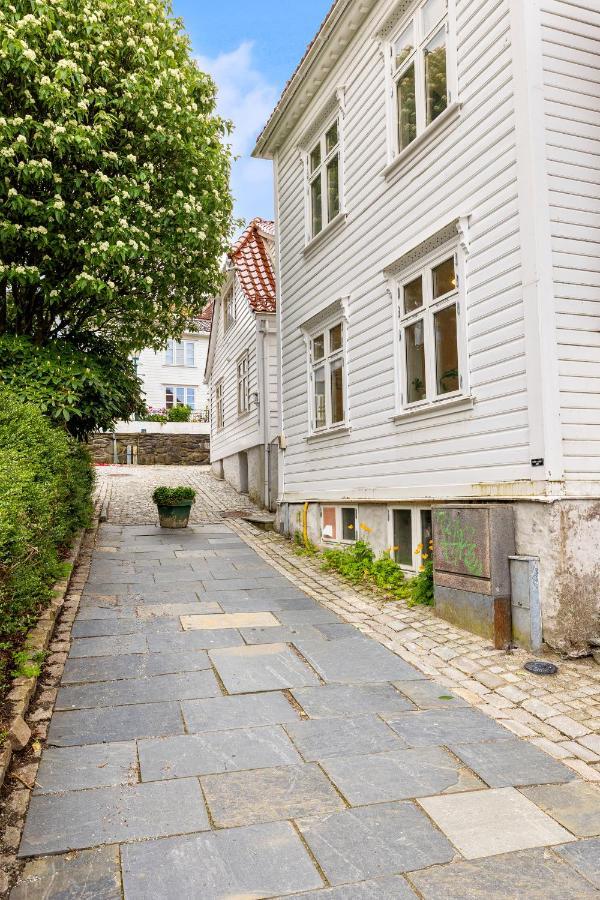 Behind Bryggen - Renovated - Budget Friendly Bergen Exterior photo
